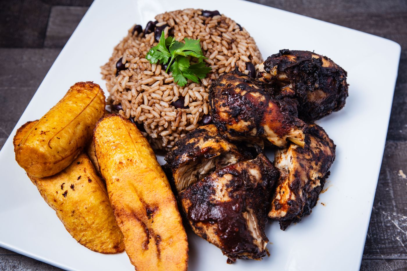 Jerk chicken with fried plantains